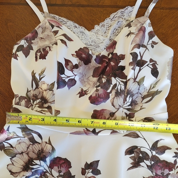 Speechless Lace-Accented Dress. Size 5 - Picture 3 of 12